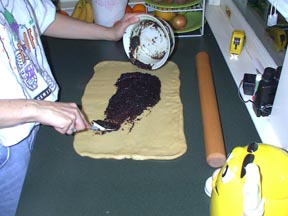 Spreading the filling